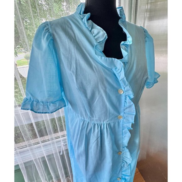 Vintage 1980s robe, baby blue, ruffled edges & trim, short puff sleeves - Picture 6 of 8